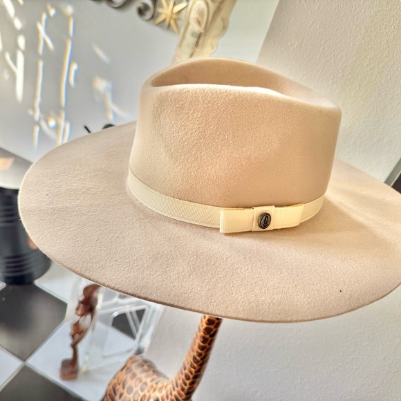 Cream Wide-Brimmed Hat Accessories main image 4